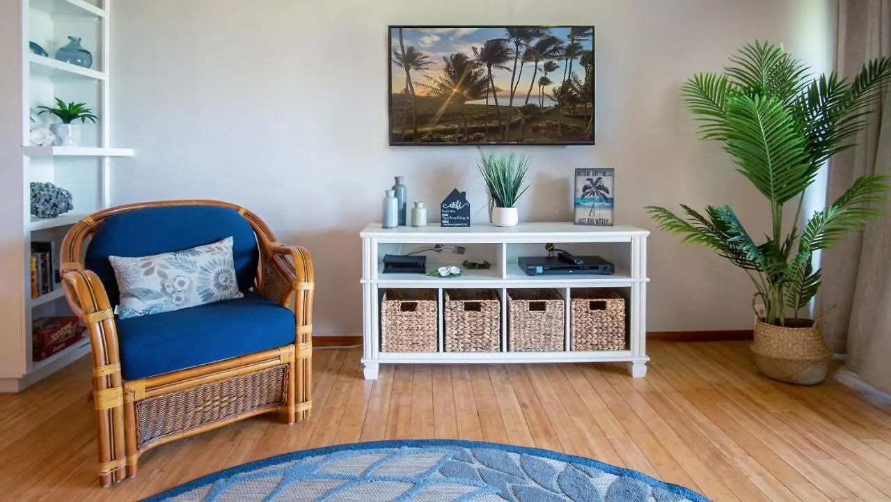 Molokai Island Retreat With Beautiful Ocean Views And Pool - Newly Remodeled! Apartment Ualapue United States